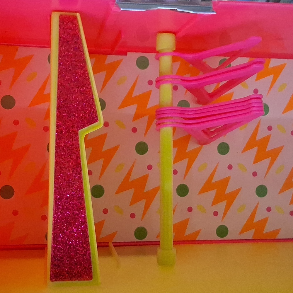 1986 Hasbro Jem And The Holograms 5 Doll Playset Jem Rock Backstager - Picture 9 of 17